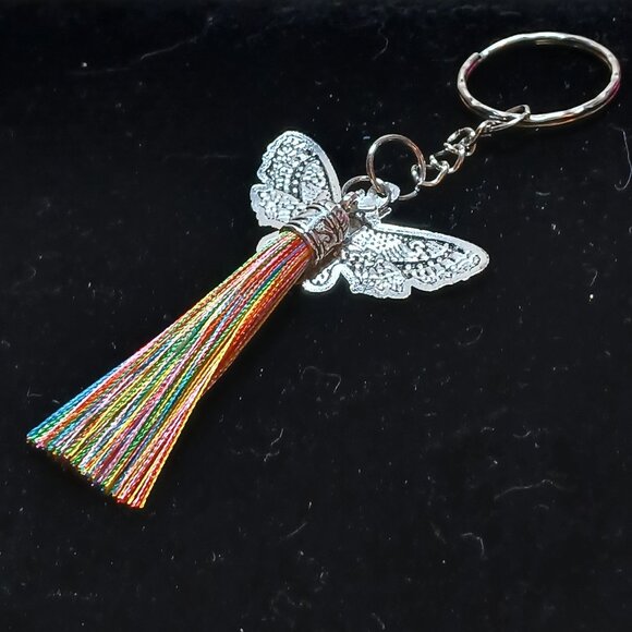 NWOT Fashion Jewelry Silver Tone Butterfly Keychain Rainbow Tassel #15 - Picture 5 of 8